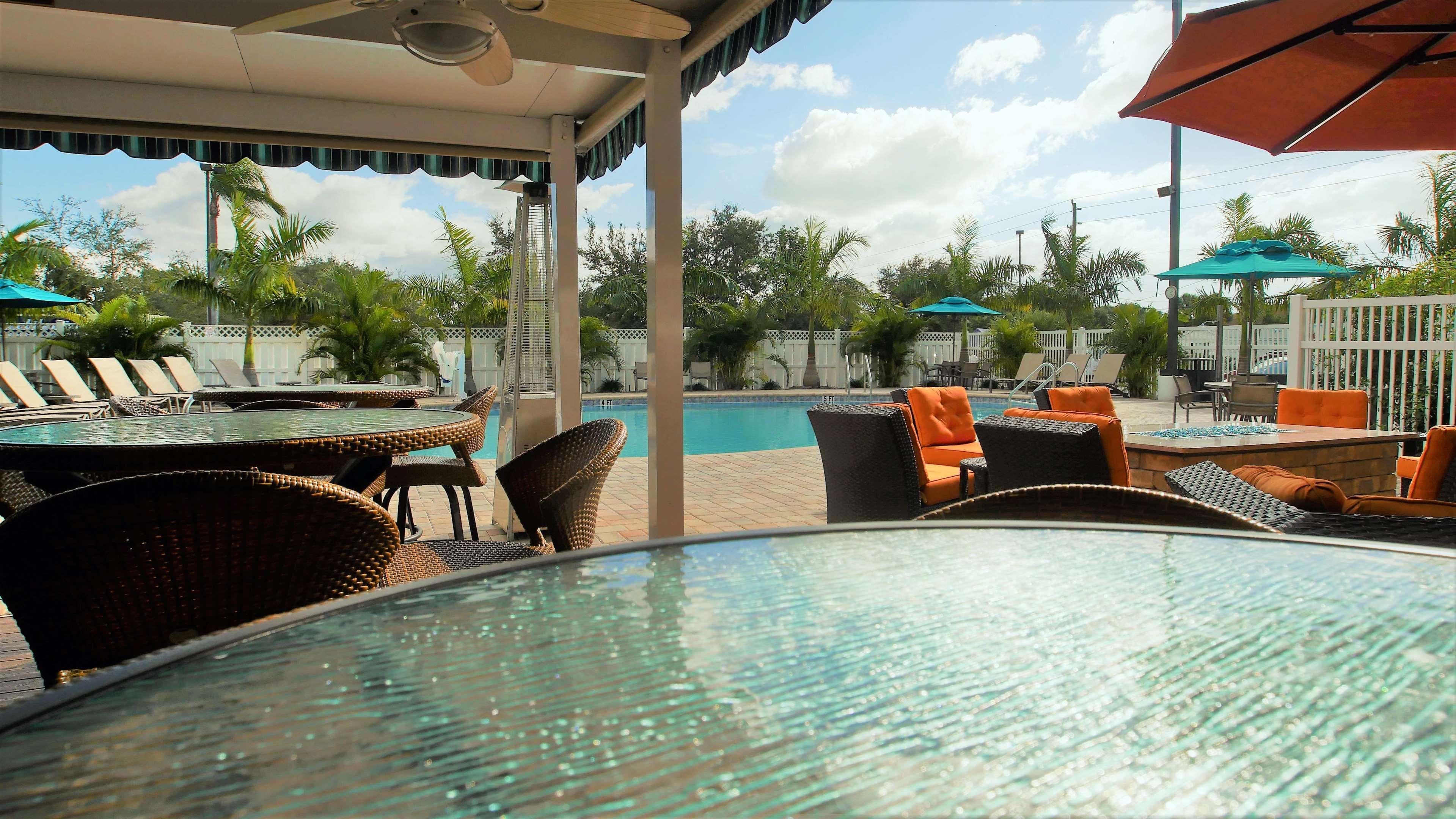 Spark By Hilton Sarasota Siesta Key Gateway Exterior foto